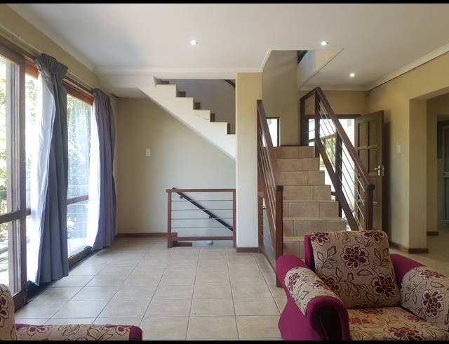 6 BEDROOM FREESTANDING FOR SALE IN FREELAND PARK